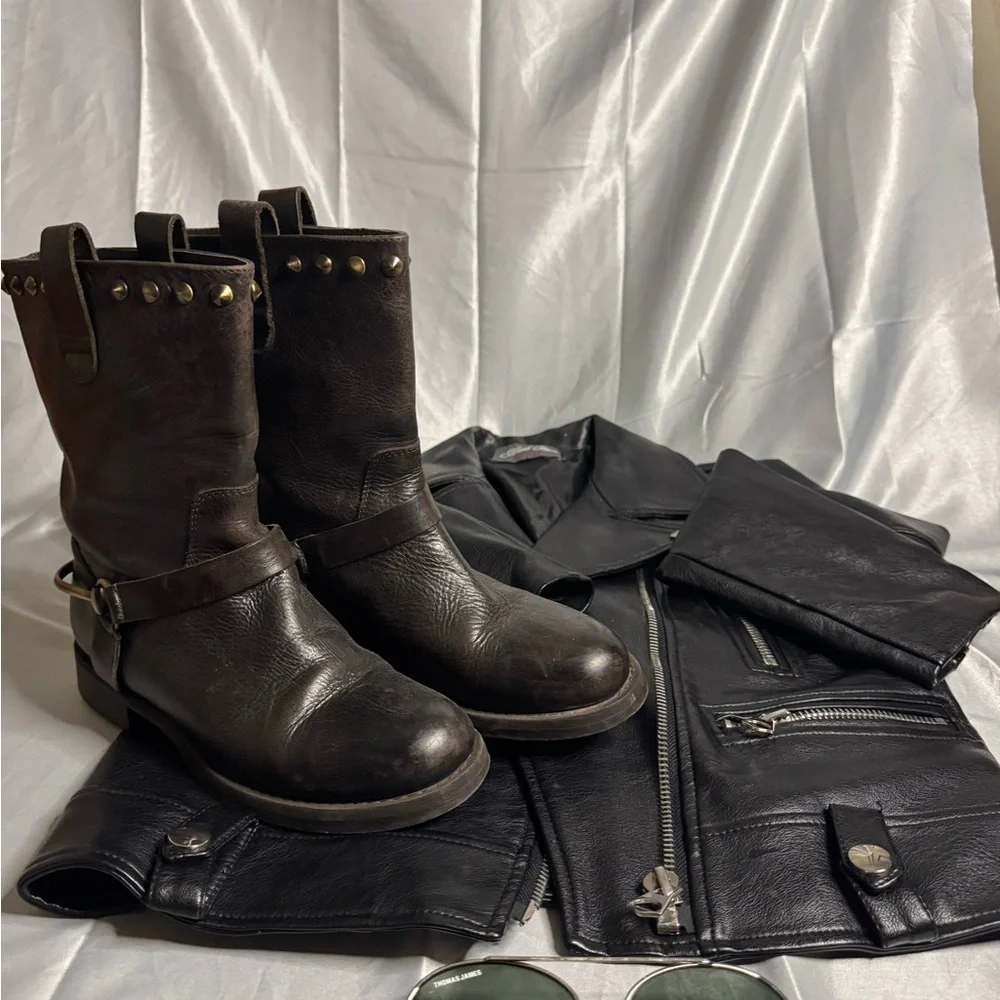 BOEMOS $360 Brown Leather Studded Mid Calf Pull On Boots
Made in Italy Size 36 - Picture 7 of 8